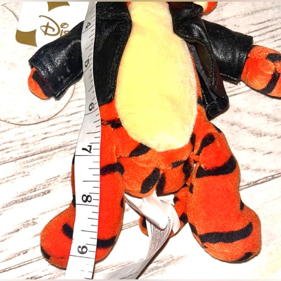 Disney Store Motorcycle Tigger! Vintage Perfect Condition Faux Leather Jacket - Picture 5 of 6